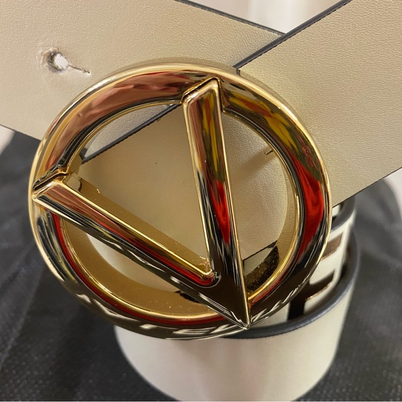 🆕 Valentino, by Mario Valentino Reversible Belt😍 - Picture 4 of 8